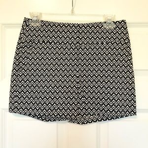JUNIORS XOXO GEOMETRIC SHORTS 3/4
